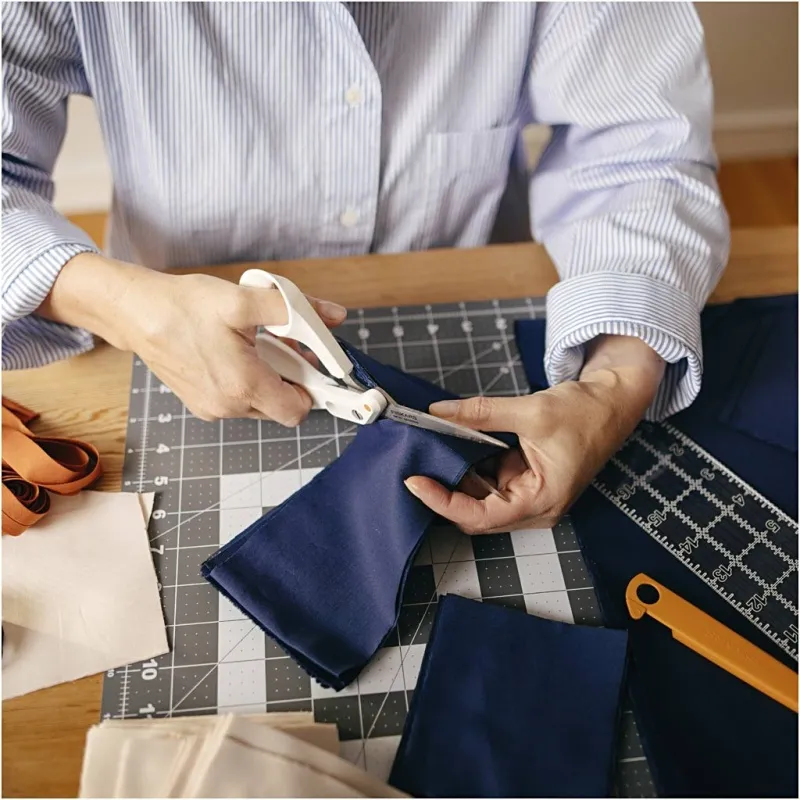 Fiskars Amplify RazorEdge® Schere, L 21 cm, für Rechtshänder , 1 Stk