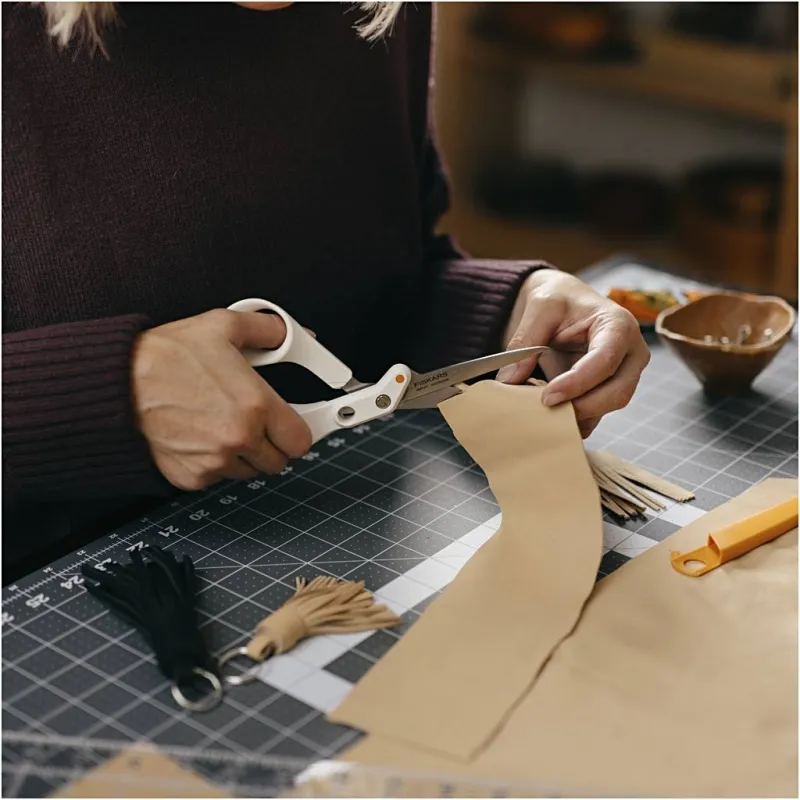 Fiskars Amplify RazorEdge® Schere, L 21 cm, für Rechtshänder , 1 Stk